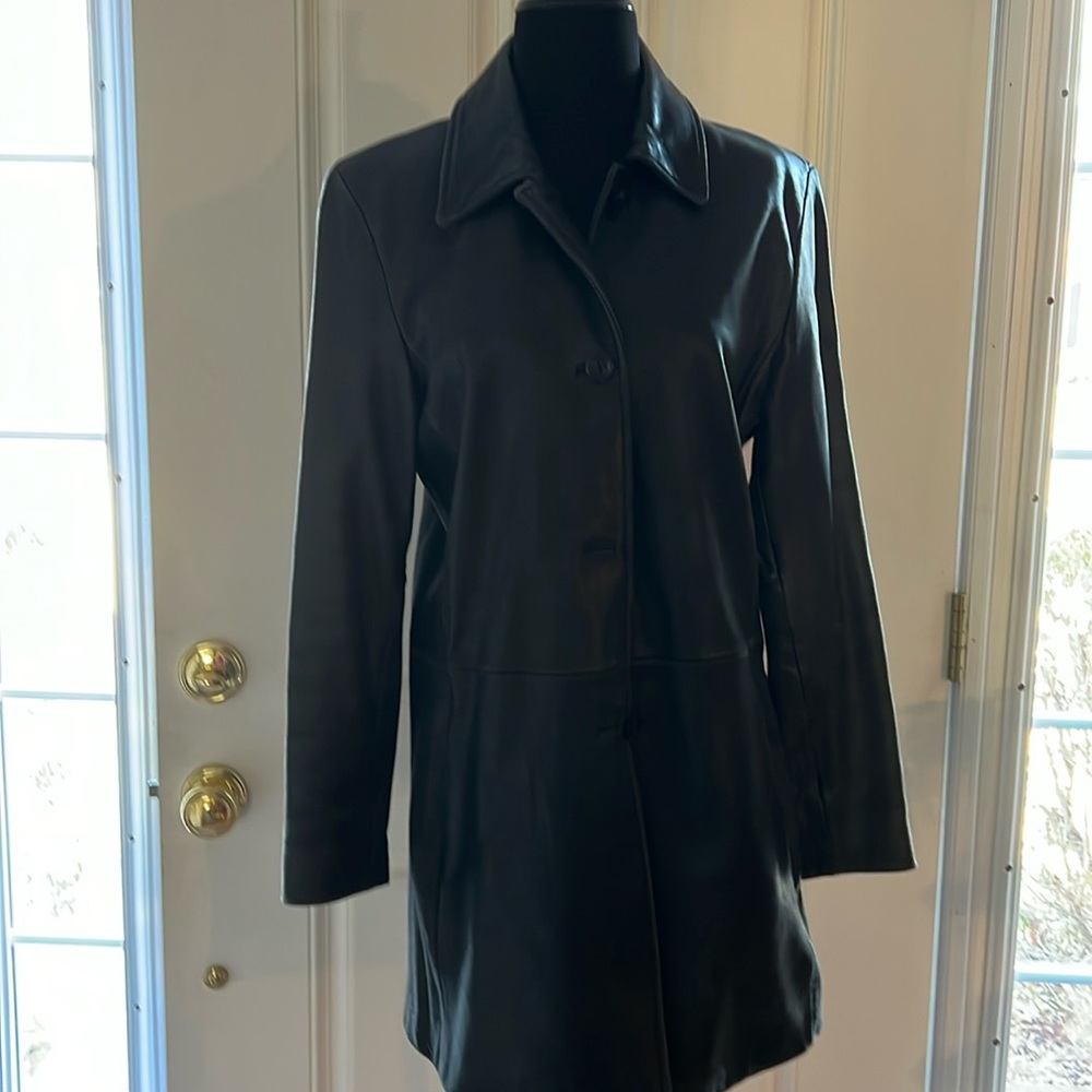 Women’s lamb skin long jacket/coat. Vintage. Black. Size S.